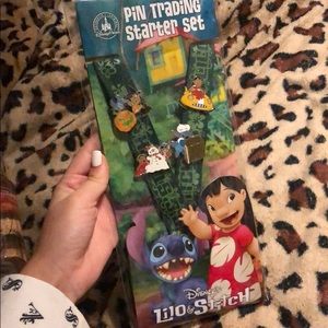 Lilo & Stitch Pin Trading Starter Set
